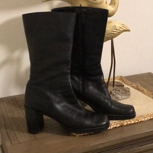 Black leather ME TOO boots